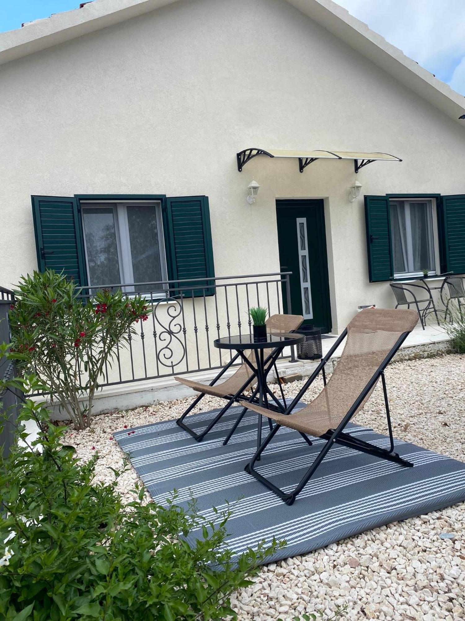 Holiday Home Calma Имотски Экстерьер фото